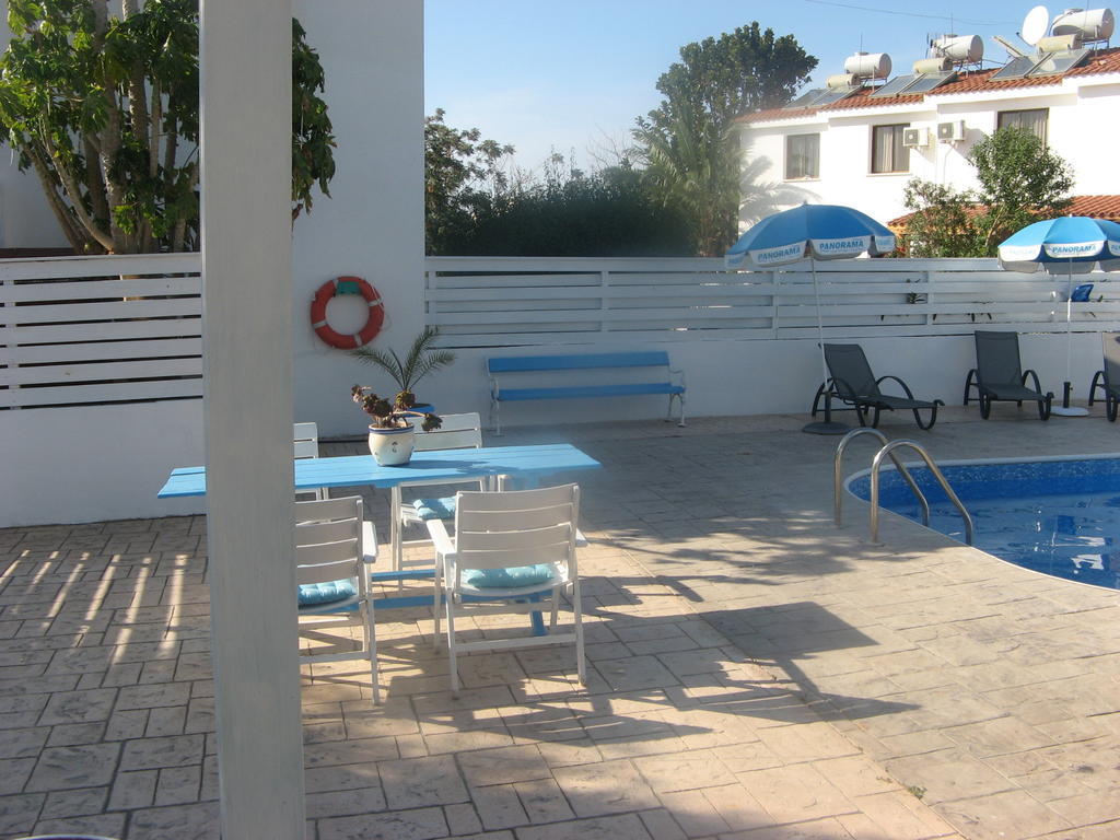 Sea Breeze Villas Argáka Szoba fotó