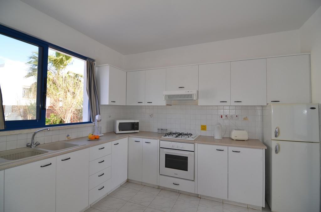 Sea Breeze Villas Argáka Szoba fotó