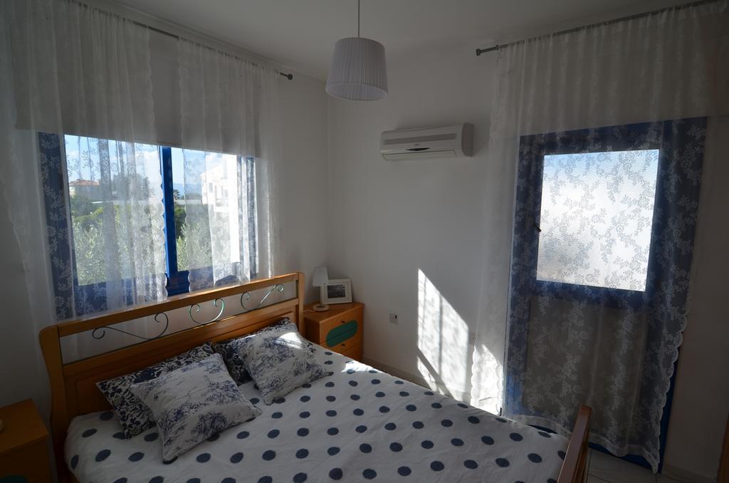 Sea Breeze Villas Argáka Szoba fotó